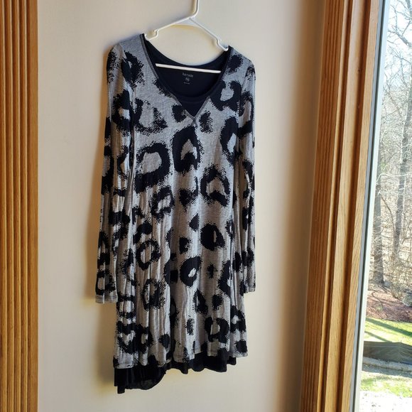Kensie Gray/Black V-Neck Mini-Dress Size Medium - Picture 3 of 16